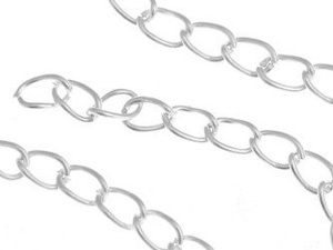 Łańcuszek metalowy splot lekko skręcony kolor srebrny oksydowany 5x3x0.8mm
